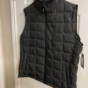 Rountree & Yorke Square Heather Quilted Vest brand new